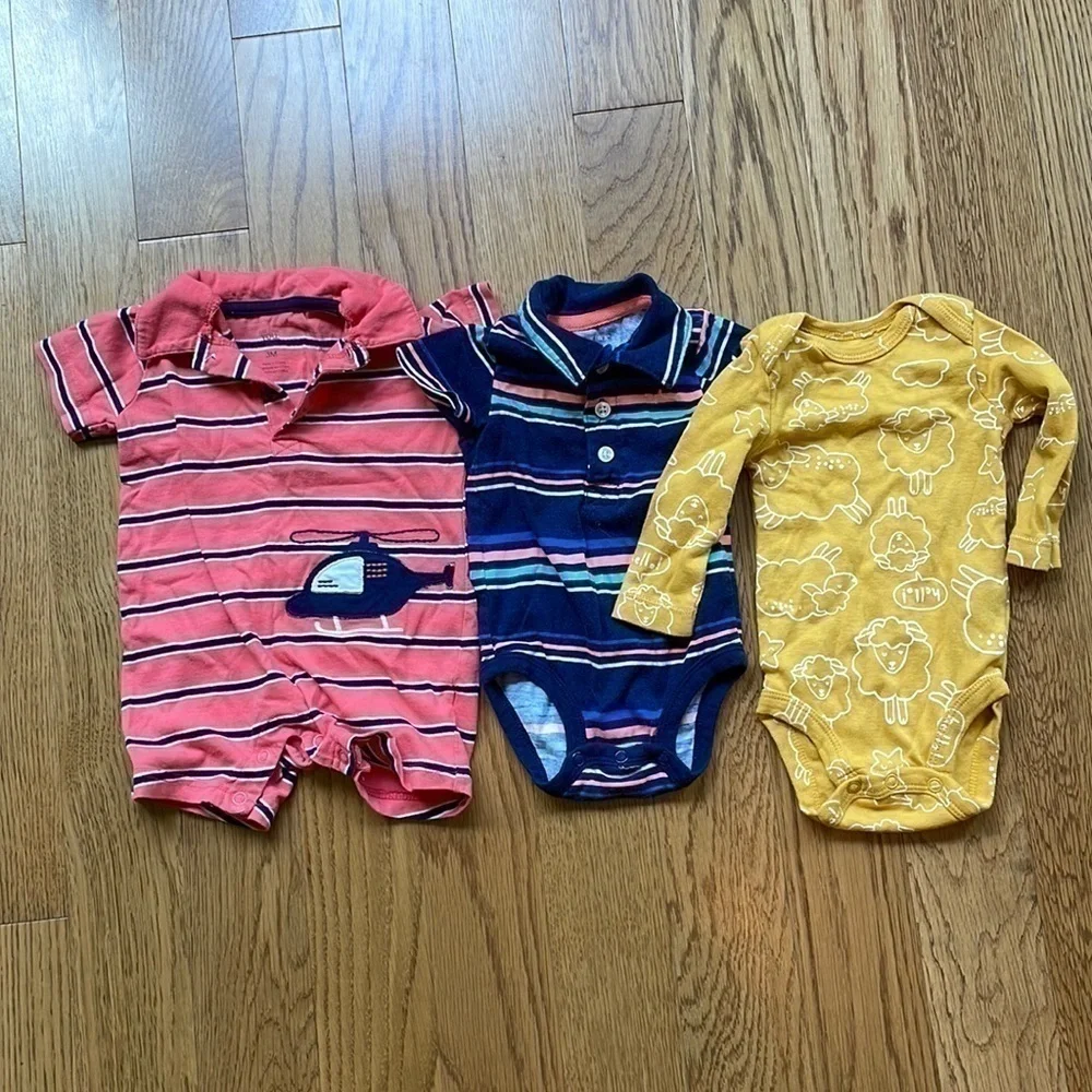 3 Onesies Short Long Sleeve Carter’s 3 Months